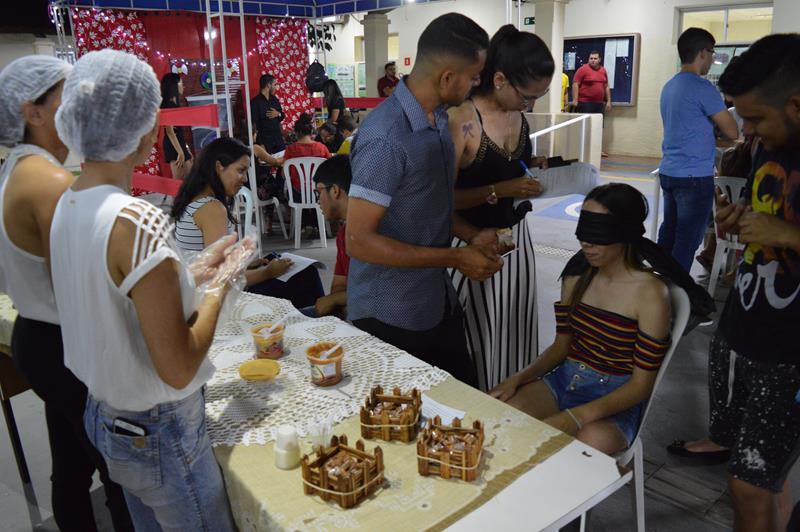 Alunos De Administra O Realizam Mostra De Marketing Univs