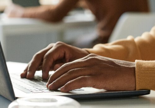Inteligência Artificial Generativa: o que é, como funciona e como impacta profissões e cursos?