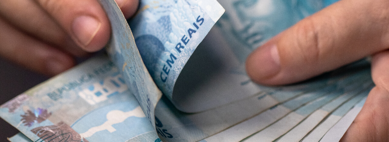 Diferença salarial com graduação ou sem: o que impacta mais na renda?