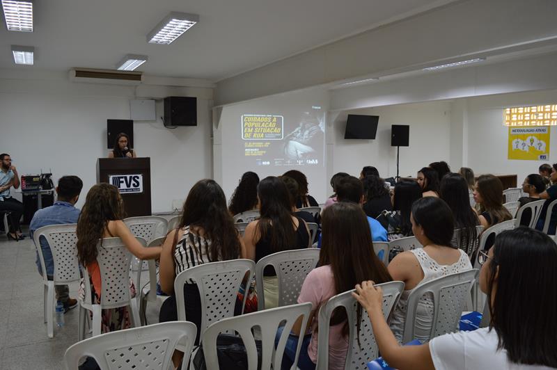 Seminário Intersetorial sobre cuidados à população em situação de rua: a visibilidade invisível