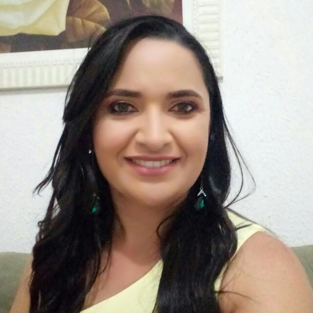 Aline Jamylli de Souza Pinheiro
